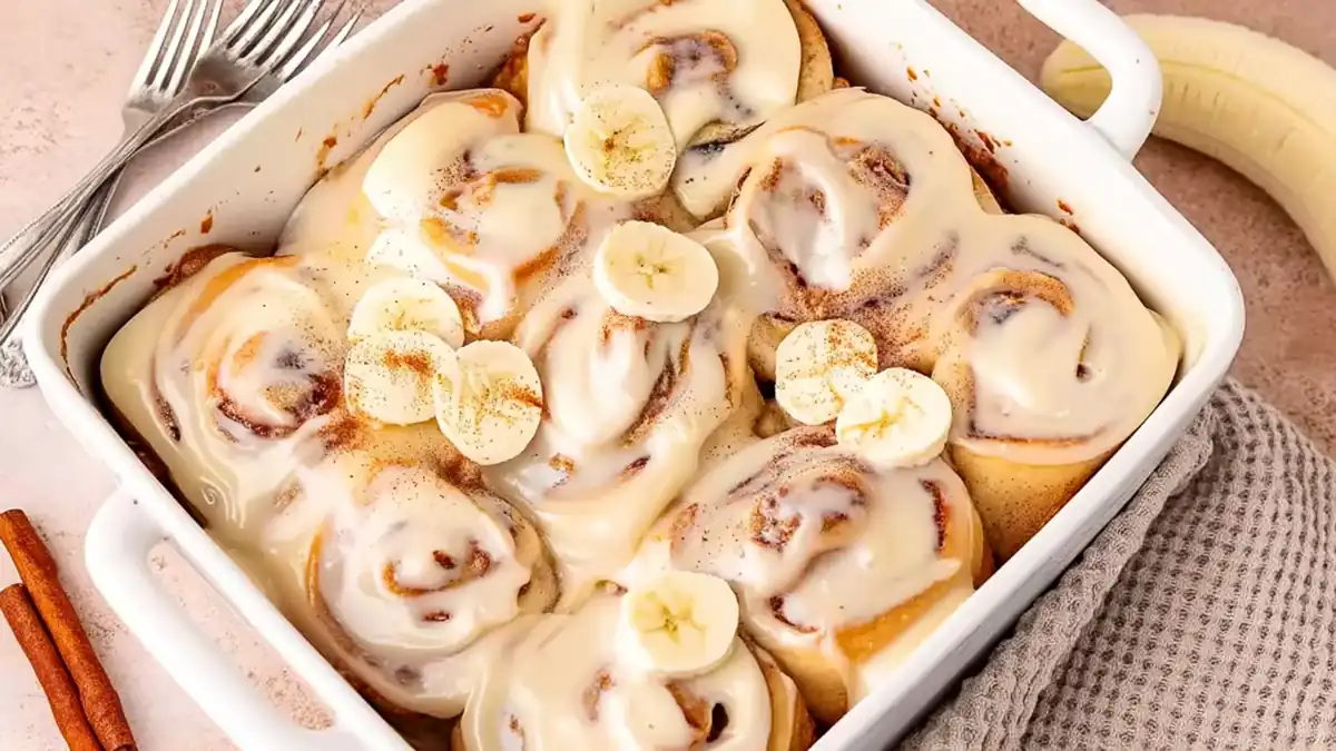 Fluffy Banana Cinnamon Rolls